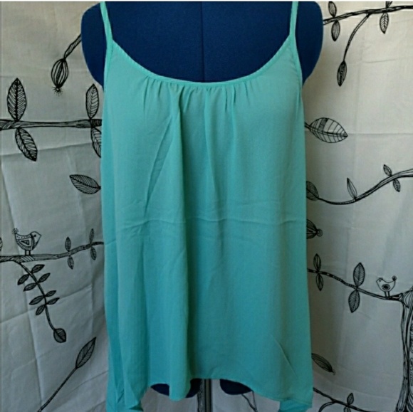 Torrid - Sharkbite tank NWT - Picture 1 of 6